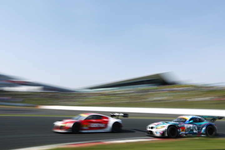 決勝レース: 藤井誠暢／カルロ・ヴァン・ダム組 vs 谷口信輝／片岡龍也組