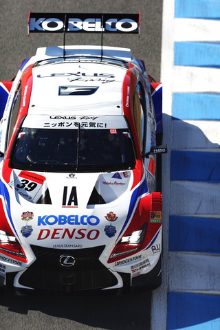 公式テスト: GT500クラス・石浦宏明／オリバー・ジャービス組のDENSO KOBELCO SARD RC F