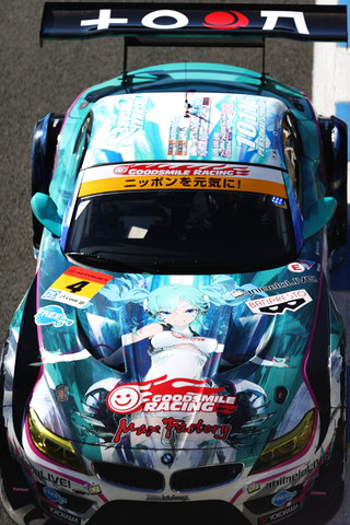 公式テスト: GT300クラス・谷口信輝／片岡龍也組のグッドスマイル初音ミクZ4