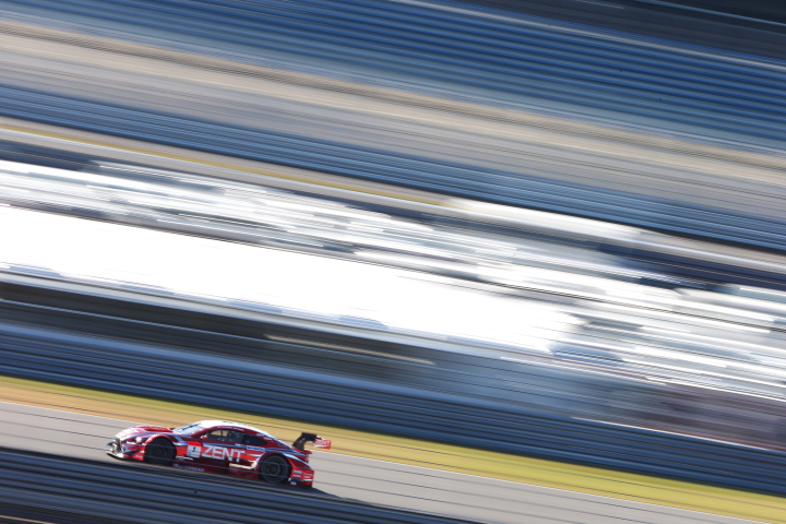 公式テスト: GT500クラス・立川祐路／平手晃平組のZENT CERUMO RC F