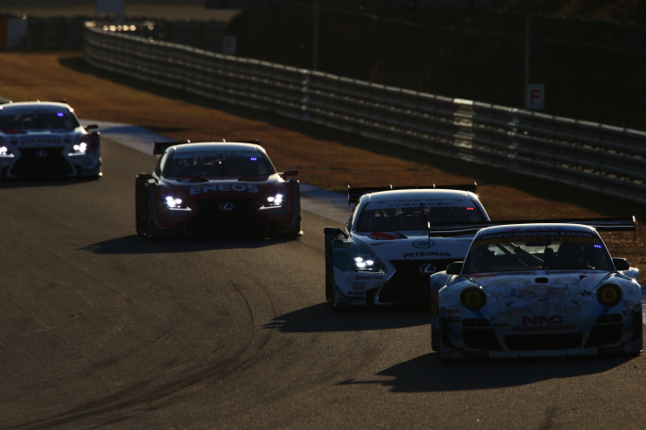 公式テスト: GT300クラス・白坂卓也／坂本祐也 組の国立音ノ木坂学院NACポルシェwith DR