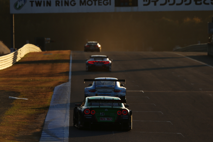 公式テスト: GT500クラス・ミハエル・クルム／佐々木大樹組のD'station ADVAN GT-R