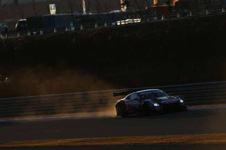 公式テスト: GT500クラス・松田次生／ロニー・クインタレッリ組のMOTUL AUTECH GT-R