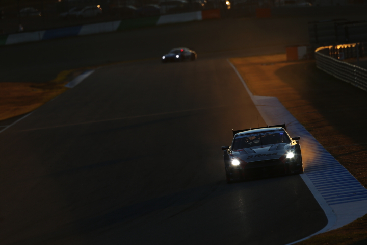 公式テスト: GT500クラス・本山哲／柳田真孝組のS Road MOLA GT-R