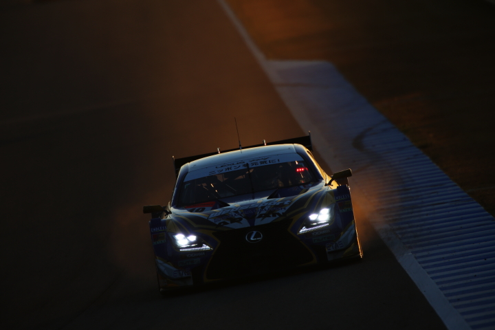 公式テスト: GT500クラス・脇阪寿一／関口雄飛組のWedsSport ADVAN RC F