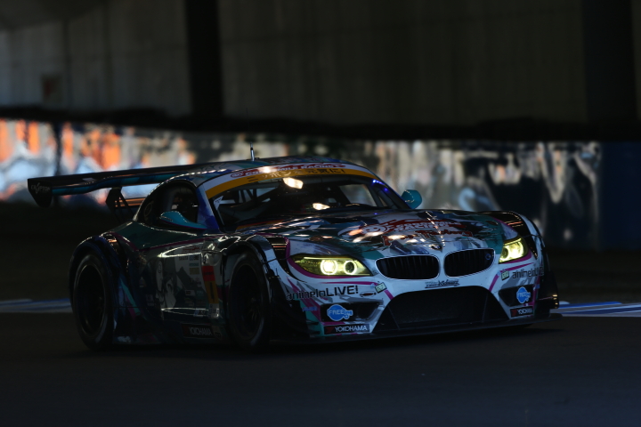 公式練習: GT300クラス・谷口信輝／片岡龍也組のグッドスマイル初音ミクZ4