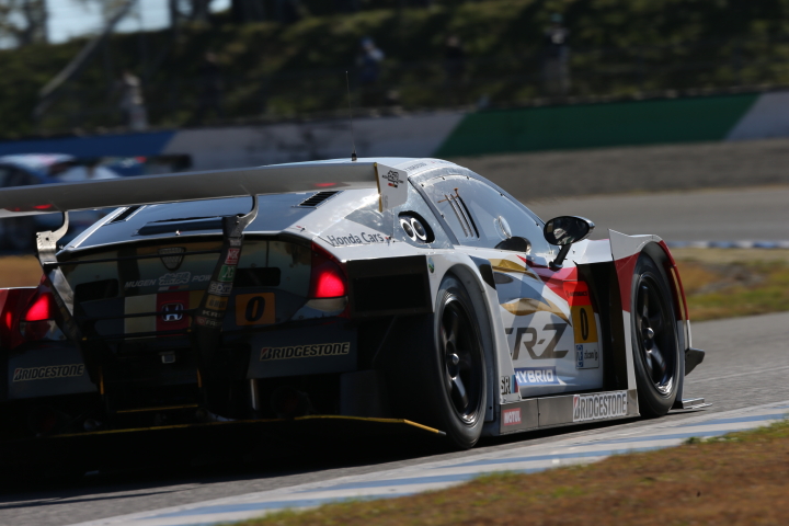 公式練習: GT300クラス・中山友貴／野尻智紀組のMUGEN CR-Z GT