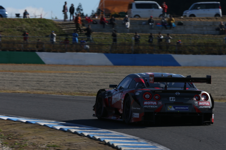 公式練習: GT500クラス・松田次生／ロニー・クインタレッリ組のMOTUL AUTECH GT-R