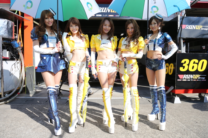 ピットウォーク: レースクイーン