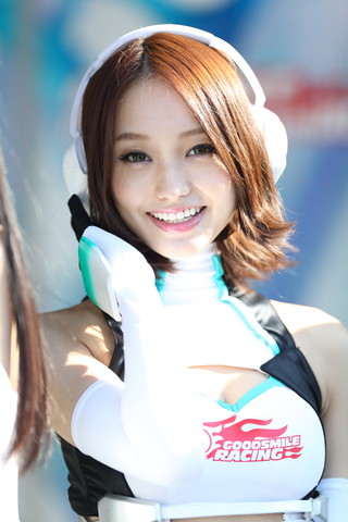 ピットウォーク: レースクイーン