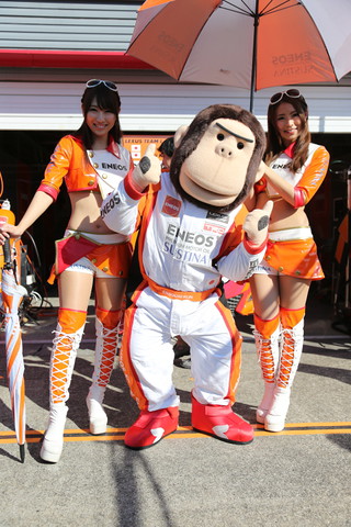 ピットウォーク: レースクイーン