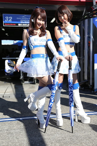 ピットウォーク: レースクイーン