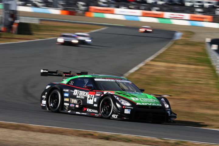 ノックアウト予選Q1: ミハエル・クルム（D'station ADVAN GT-R）