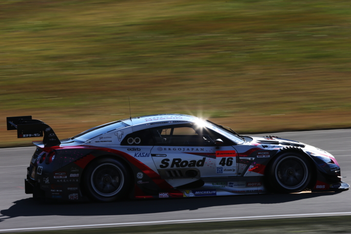 ノックアウト予選Q1: 柳田真孝（S Road MOLA GT-R）