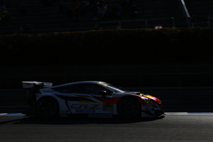 フリー走行: GT300クラス・中山友貴／野尻智紀組のMUGEN CR-Z GT