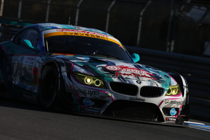 フリー走行: GT300クラス・谷口信輝／片岡龍也組のグッドスマイル初音ミクZ4