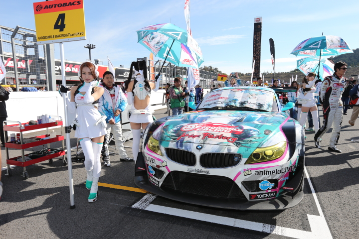 決勝レース: GT300クラス・谷口信輝／片岡龍也組のグッドスマイル初音ミクZ4