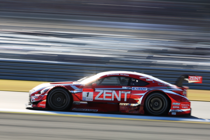 決勝レース: 立川祐路（ZENT CERUMO RC F）