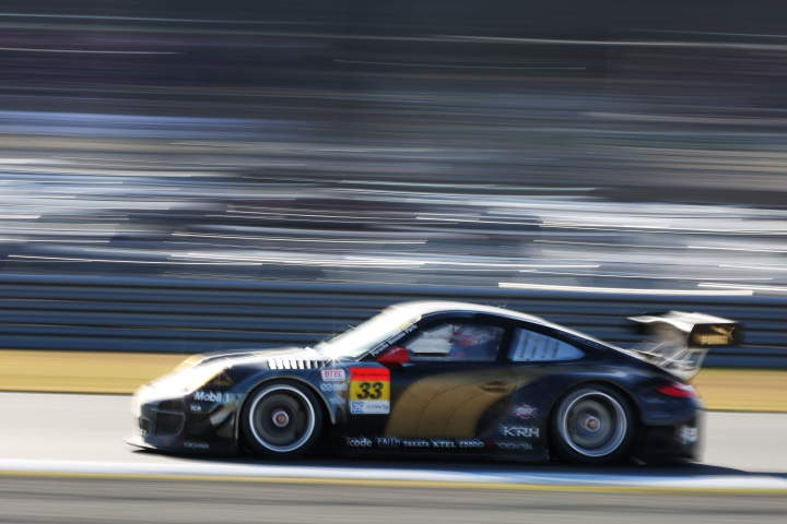 決勝レース: 峰尾恭輔（PUMA KRH PORSCHE）