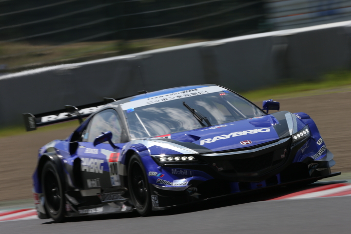 公式練習: 小暮卓史／武藤英紀組（RAYBRIG NSX CONCEPT-GT）