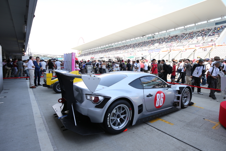 ピットウォーク: GT300マザーシャシー利用の８６
