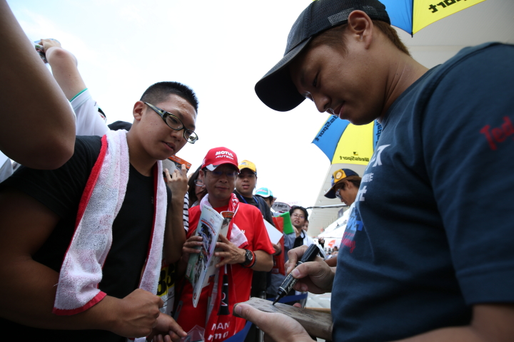 キッズピットウォーク: 関口雄飛（WedsSport ADVAN RC F）