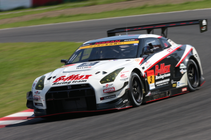 ノックアウト予選Q1: ルーカス・オルドネス（B-MAX NDDP GT-R）