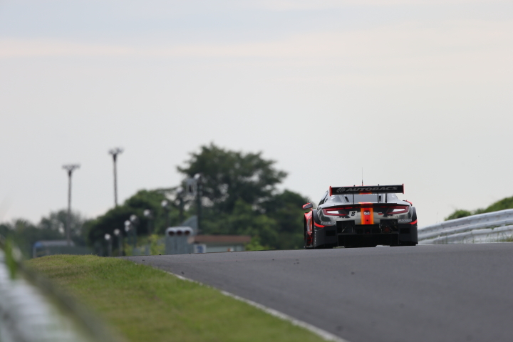 フリー走行: ヴィンタントニオ・リウッツィ／松浦孝亮組（ARTA NSX CONCEPT-GT）