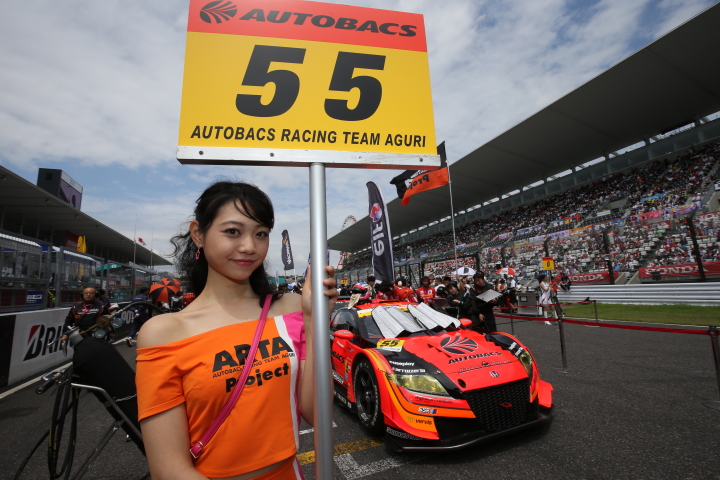 スターティンググリッド: レースクイーン