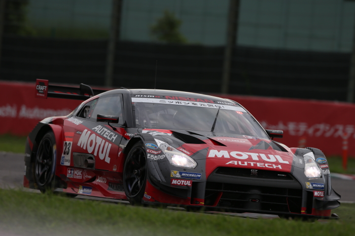 松田次生／ロニー・クインタレッリ組（MOTUL AUTECH GT-R）
