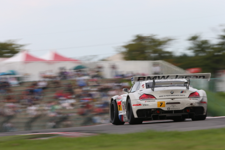 ヨルグ・ミューラー／荒聖治／アウグスト・ファルフス組（Studie BMW Z4）