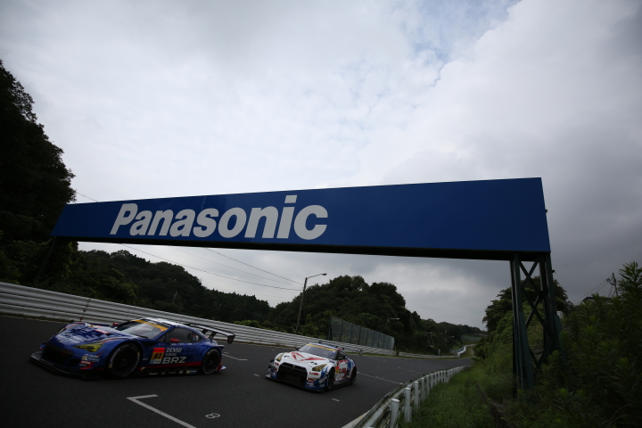 フリー走行: 佐々木孝太／井口卓人組（SUBARU BRZ R&D SPORT）＆玉中哲二／山野直也／鶴田和弥組（マッハ車検withトランスフォーマー30th）