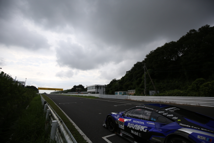 フリー走行: 小暮卓史／武藤英紀組（RAYBRIG NSX CONCEPT-GT）