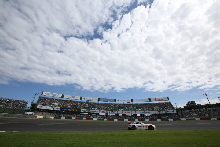 決勝レース: ヨルグ・ミューラー／荒聖治／アウグスト・ファルフス組（Studie BMW Z4）