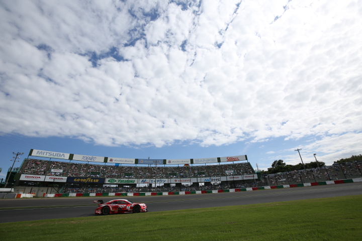 決勝レース: 立川祐路／平手晃平組（ZENT CERUMO RC F）