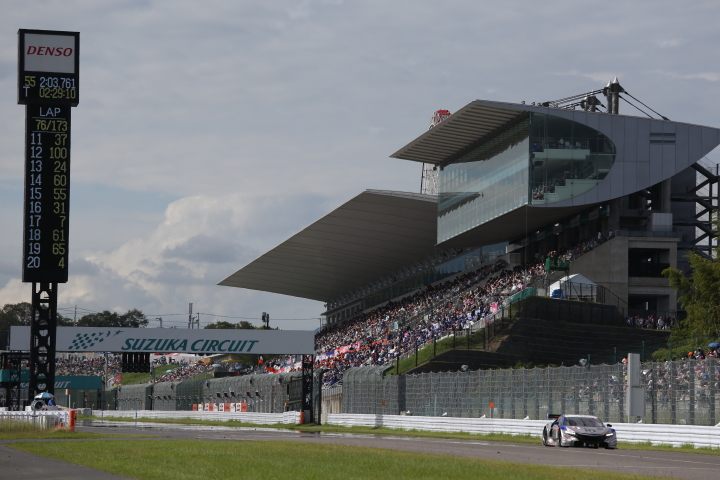 決勝レース: 山本尚貴／フレデリック・マコヴィッキィ組（ウイダー モデューロ NSX CONCEPT-GT）