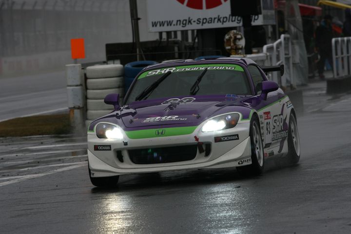 フリー走行: ST-4クラストップタイムは吉本晶哉／石川京侍組（SKR ENGIEERING S2000）