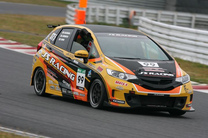 ST-5クラスポールポジションは梅本淳一／大野尊久／奥村浩一組（BRP★J'S RACING フィット3）