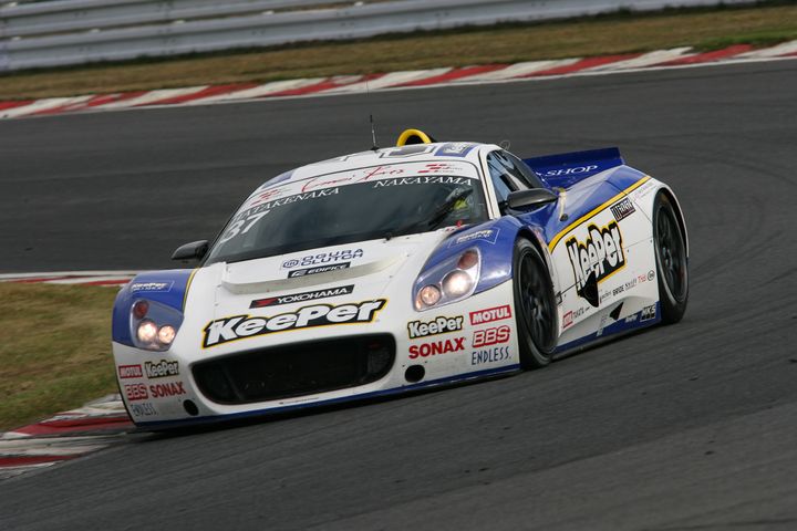 ST-1クラスで優勝してチャンピオンを決めたアンドレア・カルダレッリ／山下健太組（KeePer I.P.S）