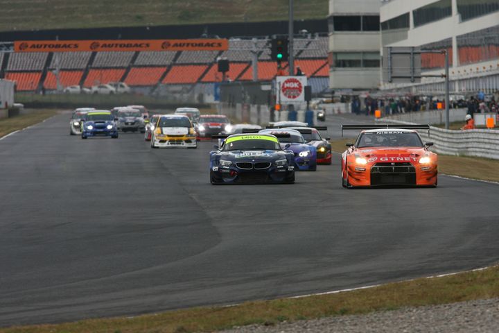 3時間先のゴールを目指してスタートが切られた（グループ1）