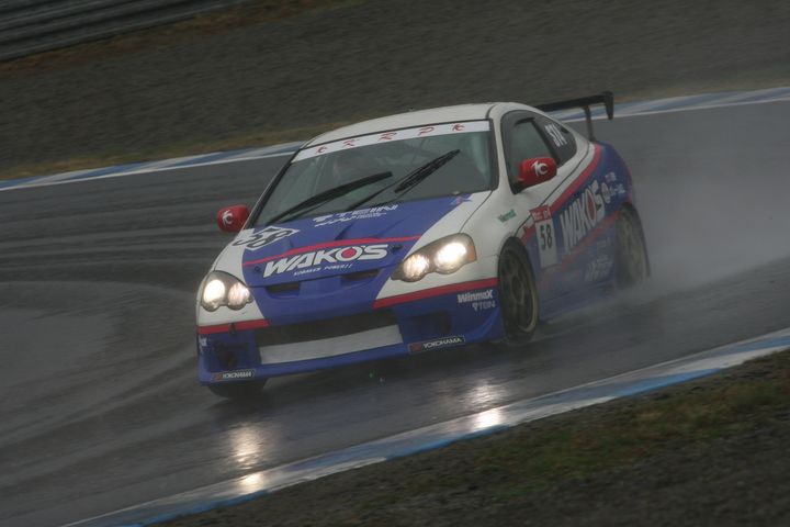 ST-4クラス優勝は小林康一／ピストン西沢／塩谷烈州組（ウィンマックスＴＥＩＮワコーズＫＲＰ　☆ＤＣ５）