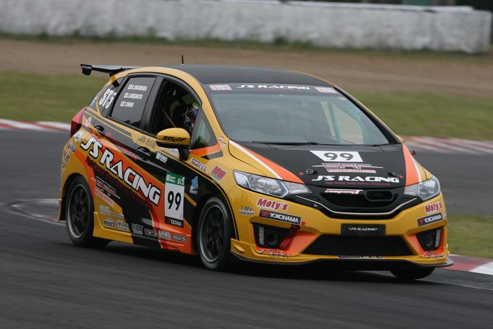 フリー走行: ST-5クラストップは梅本淳一／奥村浩一／大野尊久組（BRP★J'S RACING フィット3）