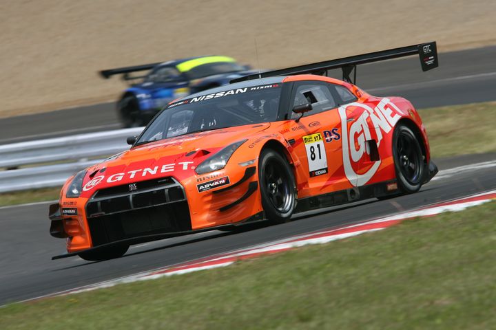 ST-Xクラスポールポジションは星野一樹／青木孝行／尾本直史組（GTNET ADVAN NISSAN）