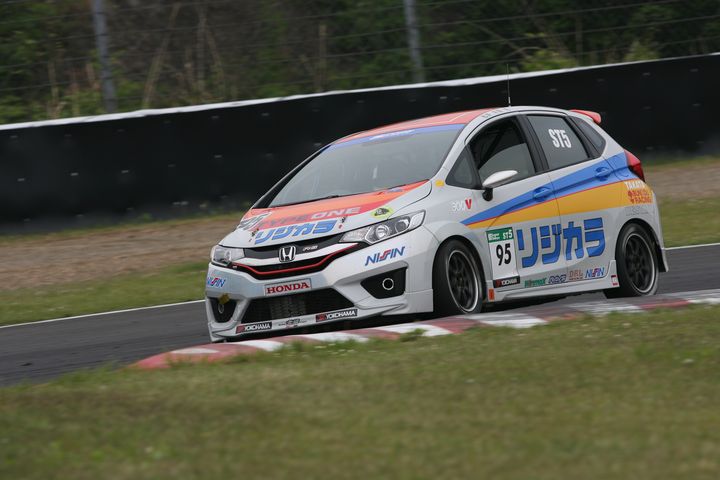 ST-5クラス優勝は松井猛敏／中島保典／荒聖治組（リジカラFIT3）