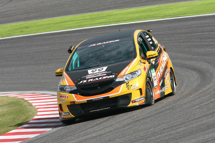 ST-5クラス決勝3位は梅本淳一／奥村浩一／大野尊久組（BRP★J'S RACING フィット3）