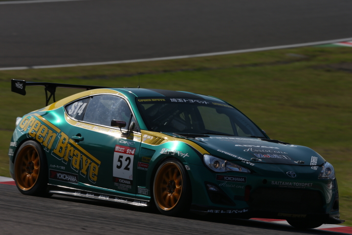 STEL占有走行1回目: 番場琢／服部尚貴／平沼貴之組（ST-4: 埼玉トヨペットGreenBrave）