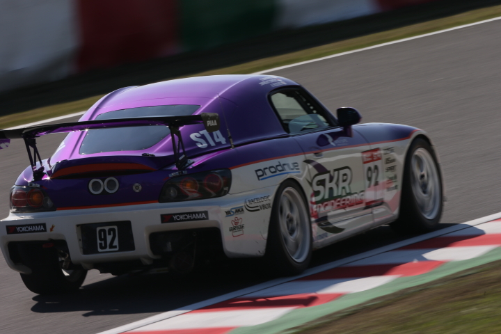 STEL占有走行2回目: 浜野彰彦／サビジット・シン／鈴木陽組（ST-4: SKR ENGIEERING S2000）