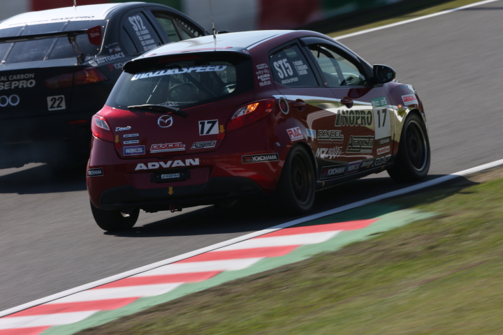 STEL占有走行2回目: 野上敏彦／谷川達也／野上達也組（ST-5: DIXCELアラゴスタ・NOPROデミオ）