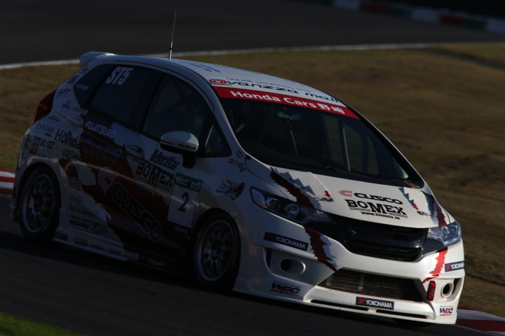 STEL占有走行3回目: 山下潤一郎／山田英二／荒井康裕組（ST-5: ホンダカーズ野崎with BOMEX）