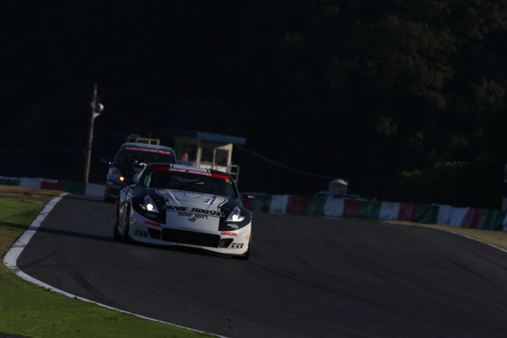 STEL占有走行3回目: 長島正明／田中徹／田中哲也組（ST-3: 岡部自動車DIXCELチームテツヤZ34）